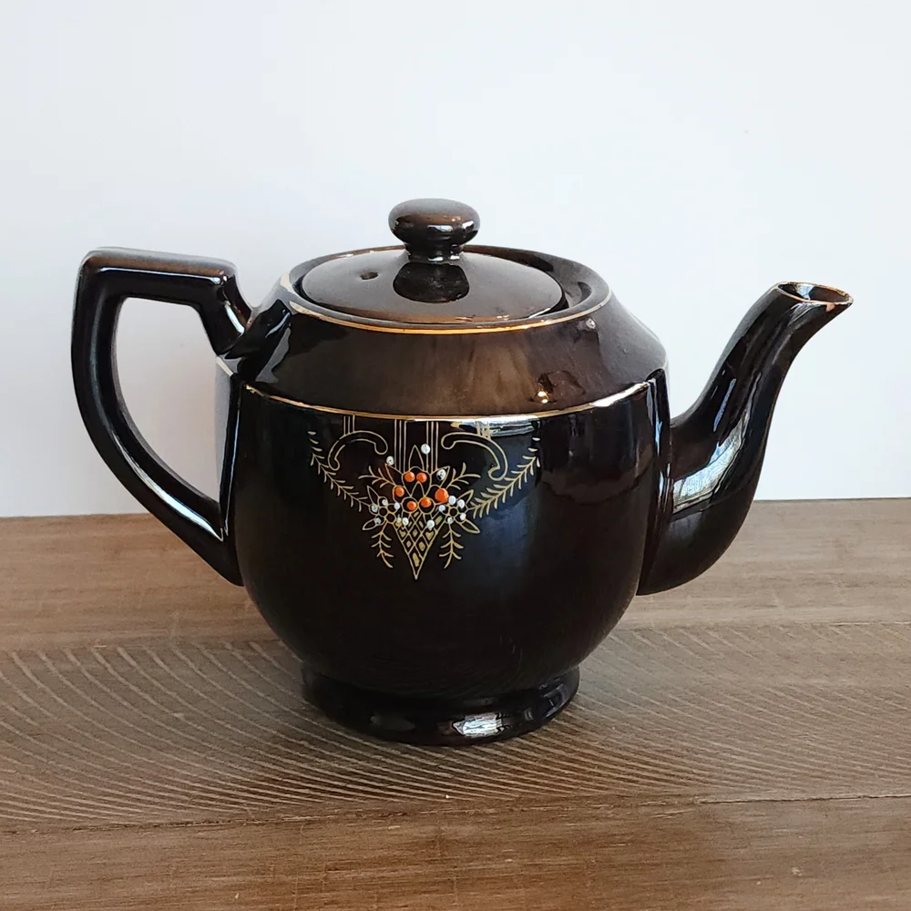 1940s Vintage Japanese Moriage‎ Teapot